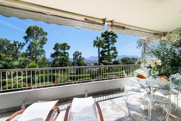 Elegant appartement met panoramisch zeezicht en zwembad in Cannes - thumbnail 1