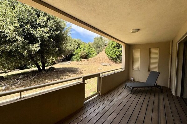 Licht appartement met terras en tuin op loopafstand van Propriano - thumbnail 5