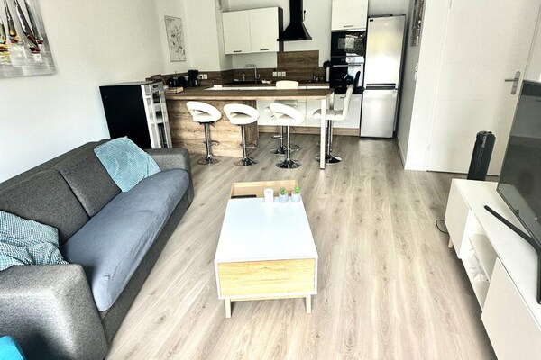 Licht appartement met tuin op loopafstand van haven La Rochelle - thumbnail 1