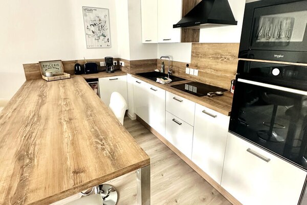 Licht appartement met tuin op loopafstand van haven La Rochelle - thumbnail 2