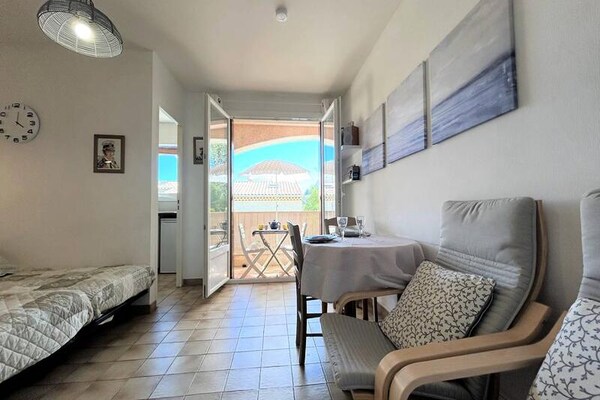 Studio met balkon in het hart van de Provence in Gréoux-les-Bains - thumbnail 1