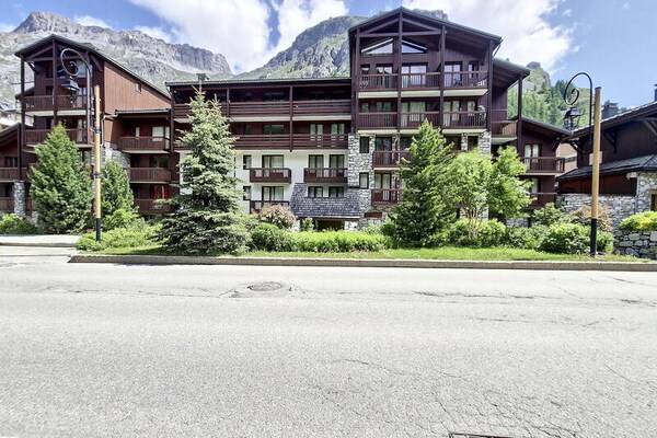 Knusse mezzaninestudio in Val d'Isère met balkon en bergzicht - thumbnail 1