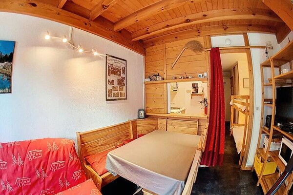 Knusse mezzaninestudio in Val d'Isère met balkon en bergzicht - thumbnail 5