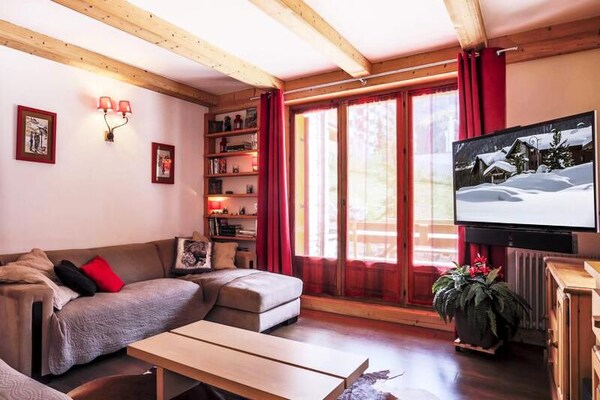 Elegant 4-persoons appartement op 200m van de piste in Val d'Isère - thumbnail 1
