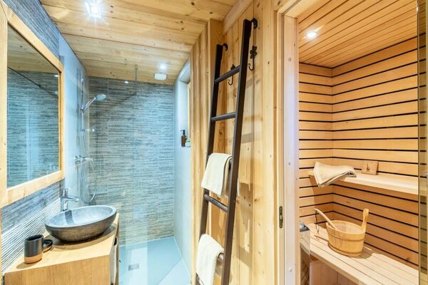 Chalet Tekoa in Manigod: 8 pers., 5 min. van de piste & sauna - thumbnail 2
