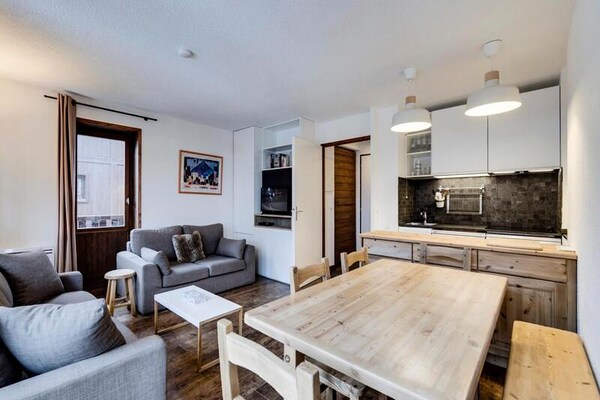 Gerenoveerd 5-persoons appartement op 50m van de piste in Val d'Isère - thumbnail 5