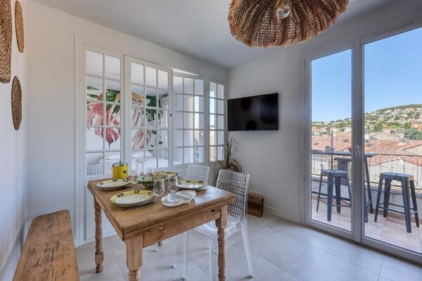 Licht appartement in Bandol met balkon, op loopafstand van strand en haven - thumbnail 1