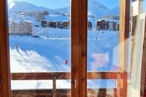Zonnig ski-in, ski-out appartement in Plagne Soleil met uitzicht op de Alpen - thumbnail 4