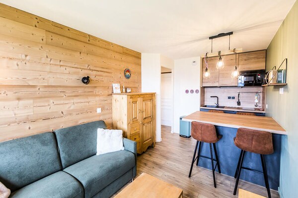 Knus appartement op de piste in La Plagne met panoramisch uitzicht op de Mont Blanc - thumbnail 1