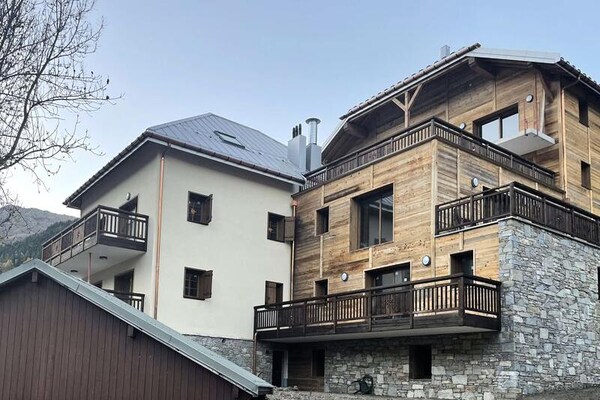Licht appartement met panoramisch uitzicht op de Alpen, vlakbij de piste - thumbnail 1