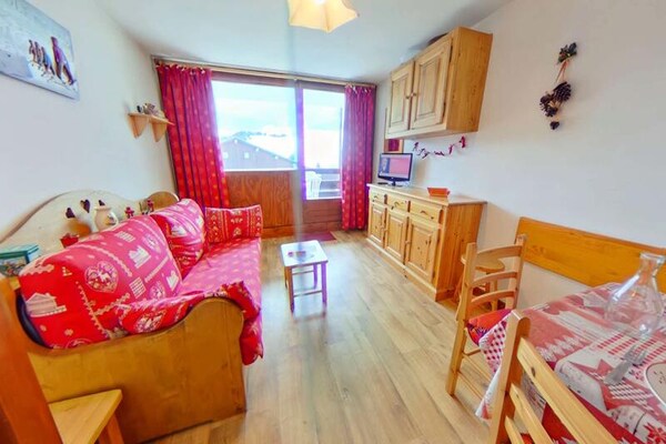 Knus appartement in Hauteluce met balkon en uitzicht op Mont Bisanne - thumbnail 1