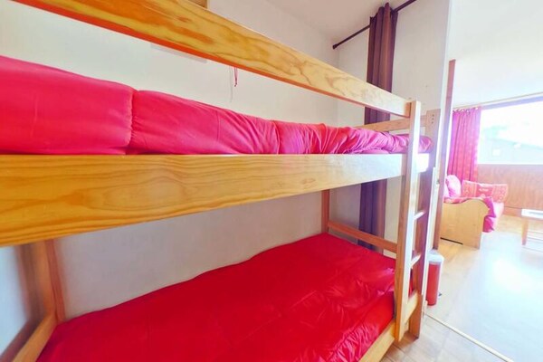 Knus appartement in Hauteluce met balkon en uitzicht op Mont Bisanne - thumbnail 4