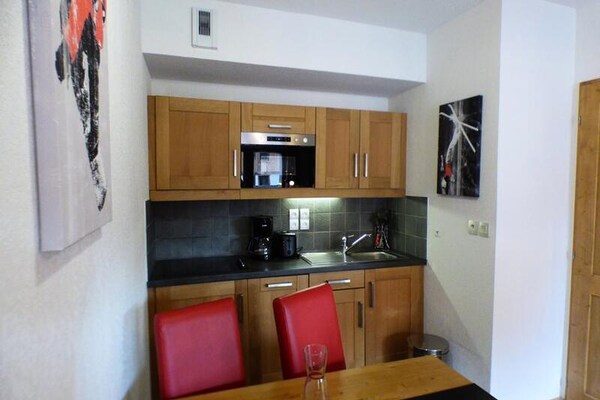 Knus appartement op 1 km van Les Saisies met zwembad en zuidbalkon - thumbnail 2