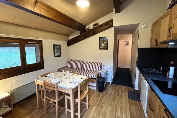 Knus appartement op de 2e verdieping met balkon en panoramisch bergzicht in Megève - thumbnail 4