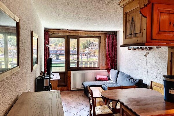 Ski-in/ski-out appartement met balkon op het zuiden in Val d'Isère La Daille - thumbnail 4