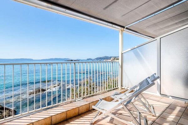 Zeezichtsuite in Le Lavandou – hotelcomfort aan de Middellandse Zee - thumbnail 1