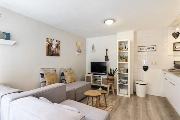 Tiny House in Monumentaal Pand op 5 Minuten van Zandvoort Strand - thumbnail 2
