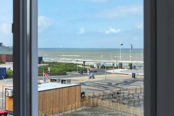 Bamboa Studio: modern strandappartement in hartje Zandvoort - thumbnail 2