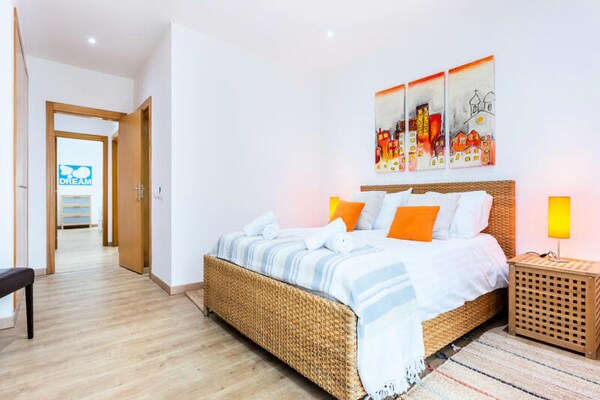 Licht appartement met groot terras nabij jachthaven en strand in Lagos - thumbnail 3