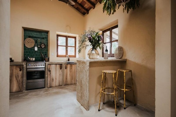 Tikka Suite in Aljezur: ruim appartement met tuin en uitzicht op de vallei - thumbnail 4