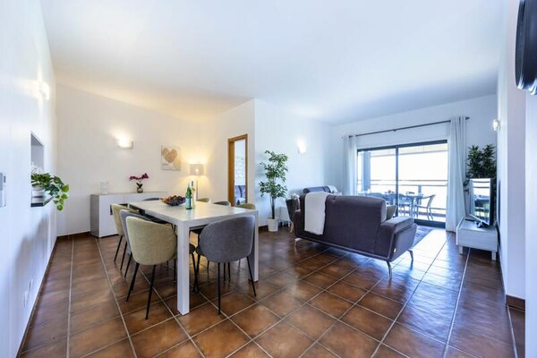 Licht appartement met terras nabij Meia Praia in Lagos - thumbnail 3