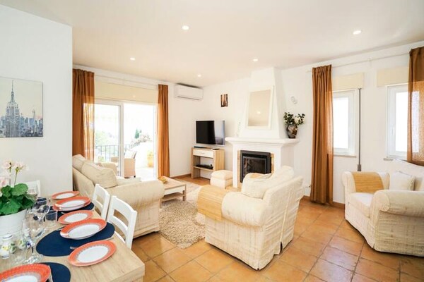 Zonnig appartement op steenworp van strand Luz met weids zeezicht - thumbnail 1