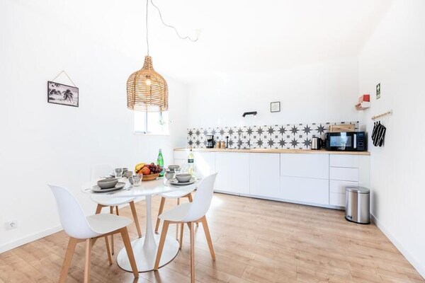 Appartement met zeezicht en terras nabij Burgau - thumbnail 6