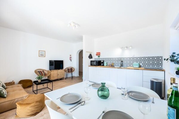 Appartement met panoramisch zeezicht tussen Burgau en Salema - thumbnail 4