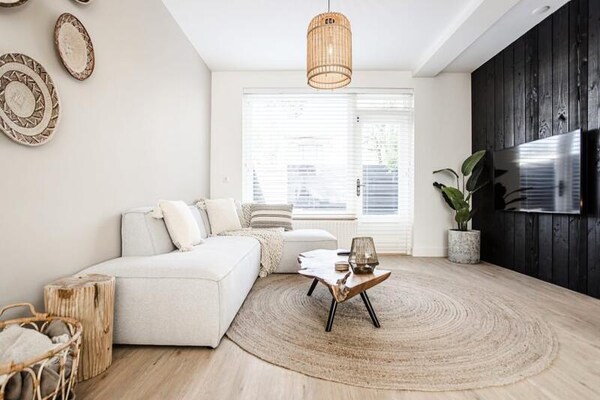 Marley's Beachhouse: luxe appartement aan zee in Zandvoort - thumbnail 1