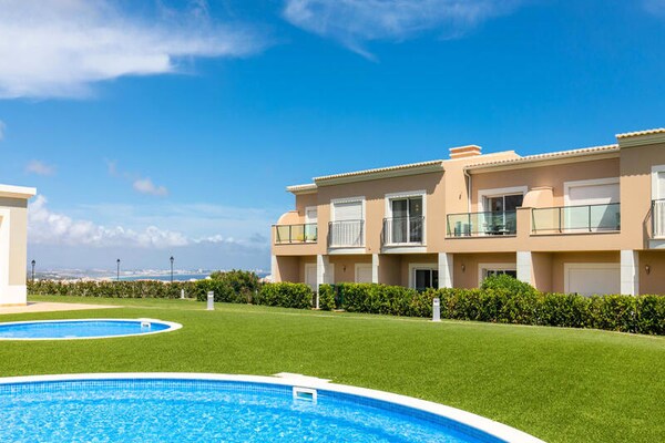 Casa Makin: Luxe appartement met zeezicht op Boa Vista Golf Resort in Lagos - thumbnail 2