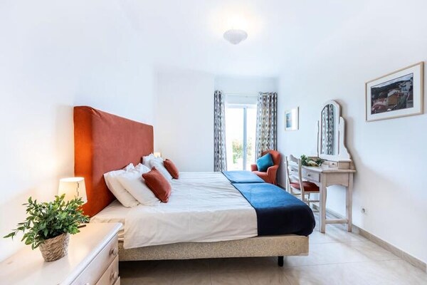 Rustiek appartement met zwembad en panoramisch uitzicht op zee in Budens - thumbnail 6