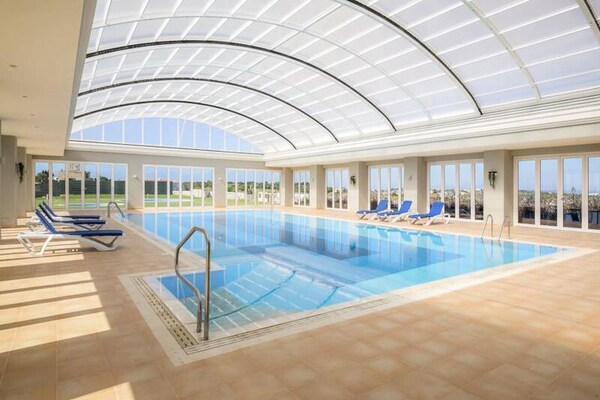 Elegant herenhuis met 4 slaapkamers aan BoaVista Golf Resort in Lagos - thumbnail 3