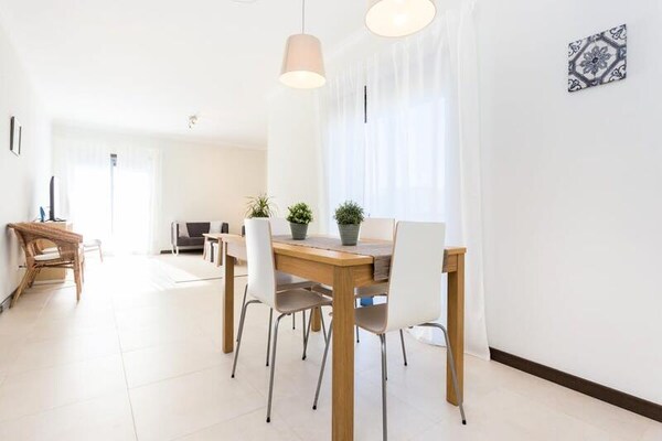Stijlvol appartement met zwembad in het hart van Lagos, vlakbij de jachthaven - thumbnail 6