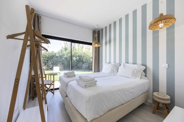 Rustiek appartement met tuin en zwembad op 1 km van strand Sagres - thumbnail 5