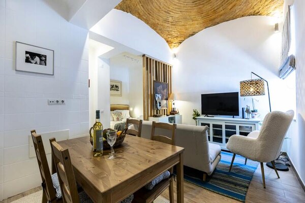 Knus appartement met privéterras in historisch hart Olhão - thumbnail 2