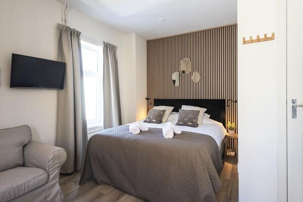 Studio 2 Boutique Pension Bennekom: stijlvol strandvertrek voor 2 in Zandvoort - thumbnail 6