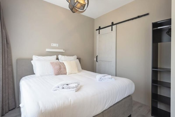 Kings Square Escape: stijlvolle studio op 250m van het strand van Zandvoort - thumbnail 4