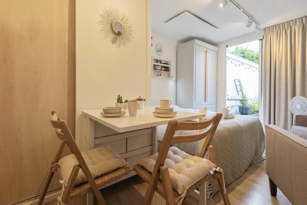 Stijlvol studio-appartement in hartje Zandvoort, 250m van het strand - thumbnail 3