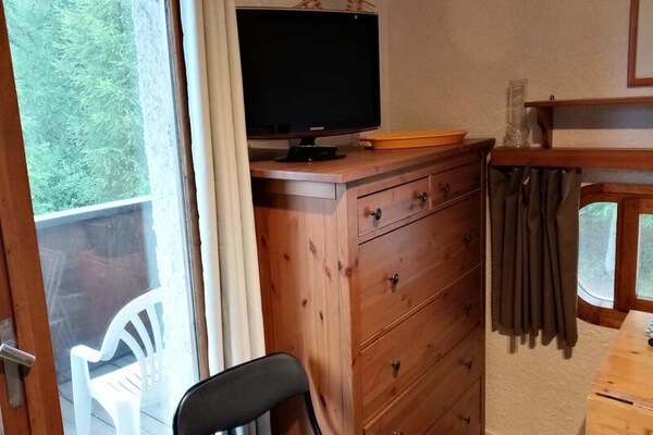 Knusse studio voor 4 personen met balkon en directe piste-toegang in Les Orres - thumbnail 5