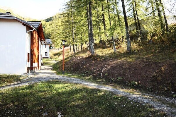 Sfeervol duplex appartement op 43 m² vlakbij de pistes in Les Orres 1800 - thumbnail 1