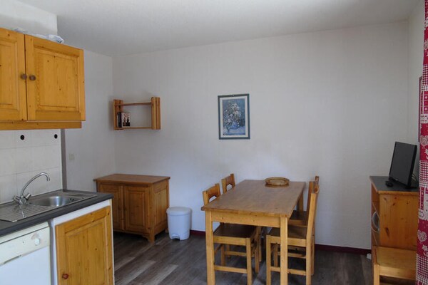 Knus appartement op 100m van de lift in Valfréjus met zuidbalkon - thumbnail 2