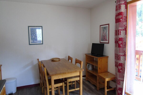 Knus appartement op 100m van de lift in Valfréjus met zuidbalkon - thumbnail 4