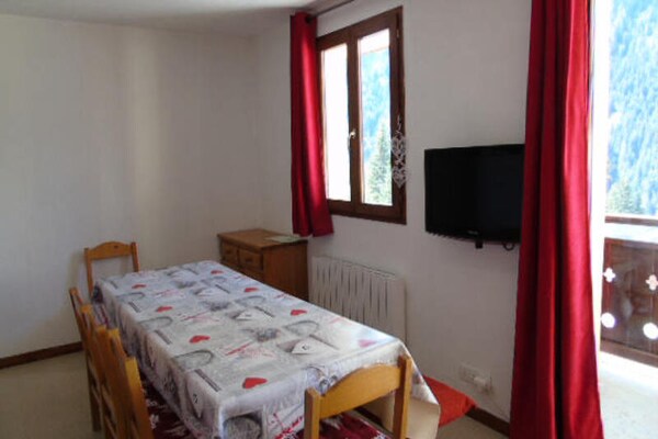 Knus 8-persoons appartement in Valfréjus, 200m van de piste - thumbnail 1