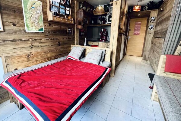 Compact studio-appartement op 3 minuten van de piste in Val d'Isère - thumbnail 3