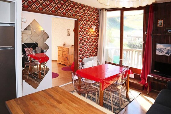 Knus appartement op de piste in Les Orres met balkon en uitzicht - thumbnail 3