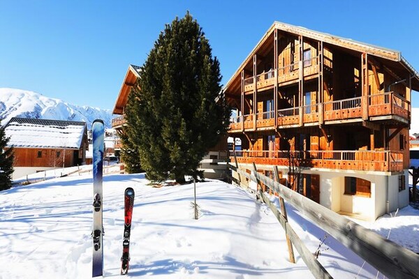 Authentiek chaletappartement aan de voet van de pistes in La Toussuire - thumbnail 4