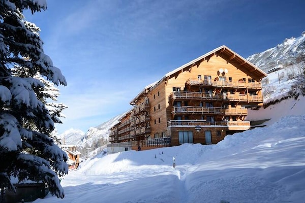 Appartement in Vars met uitzicht op de piste en zwembad - thumbnail 2