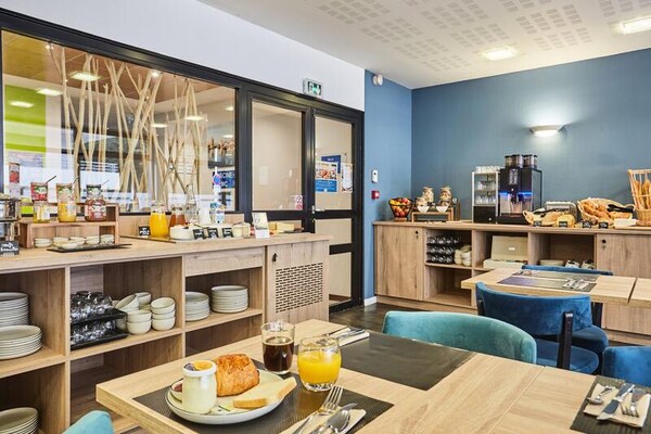 Knus appartement voor 3 in La Rochelle, vlakbij haven en strand - thumbnail 2