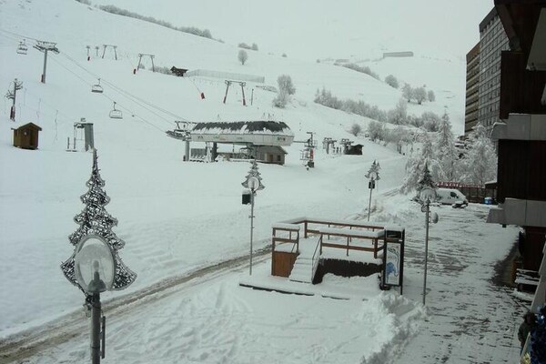 Studio Apollo in Villarembert: ski-in/ski-out op 10m van de stoeltjeslift - thumbnail 1