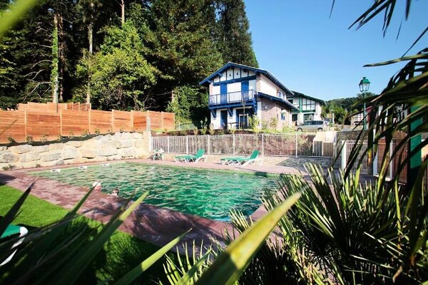 Luxe Baskische villa voor 8 personen met verwarmd zwembad in Urrugne - thumbnail 3